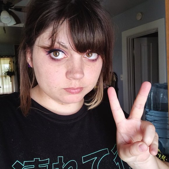 Meet your Posher, Tiarra - Picture 4 of 5